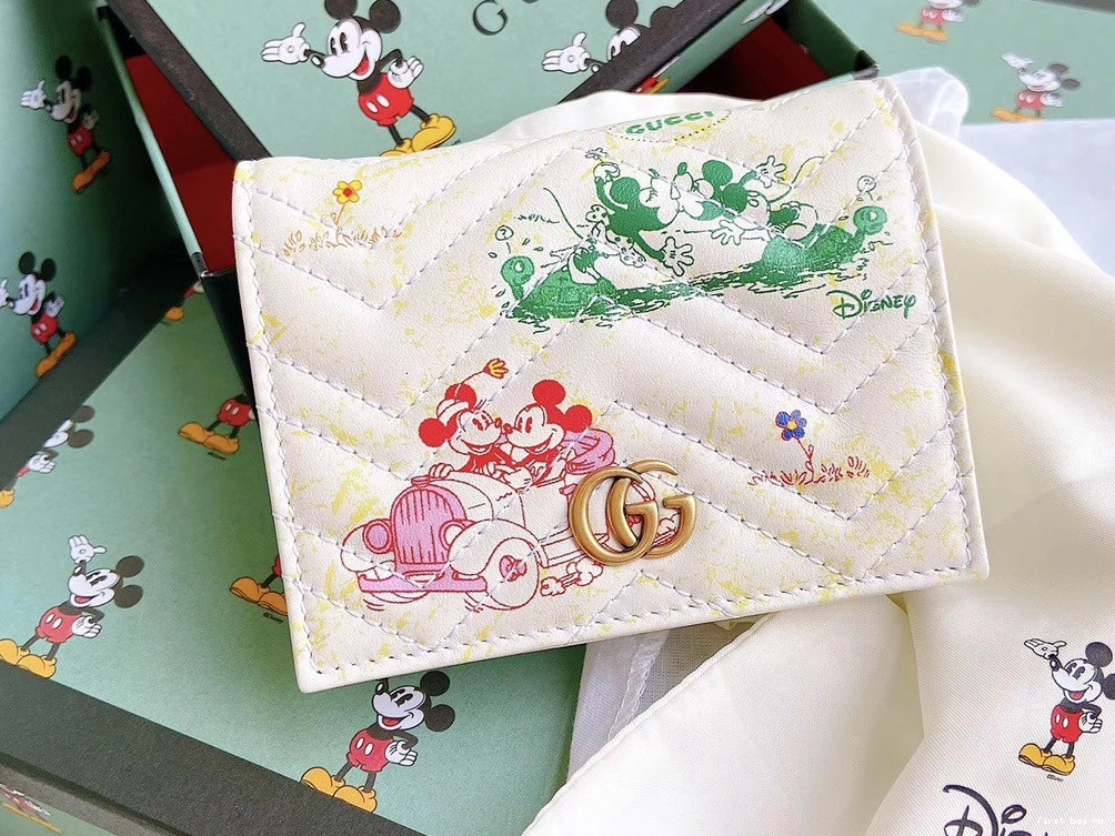 First bag ru X Gucci Disney wallet 0805